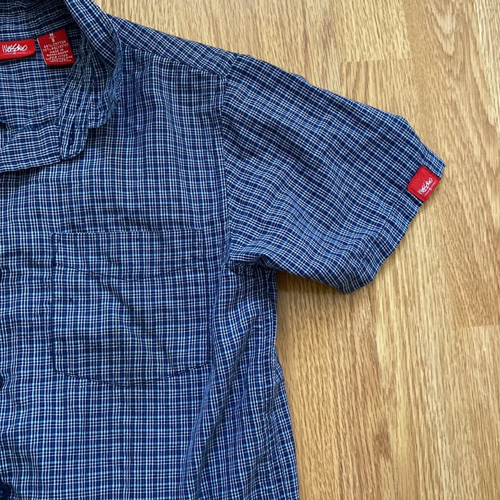 Cute crop top Button up - Picture 4 of 4